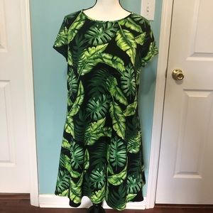 Jamie & Layla Short Sleeve Palm Leaf TShirt Dress